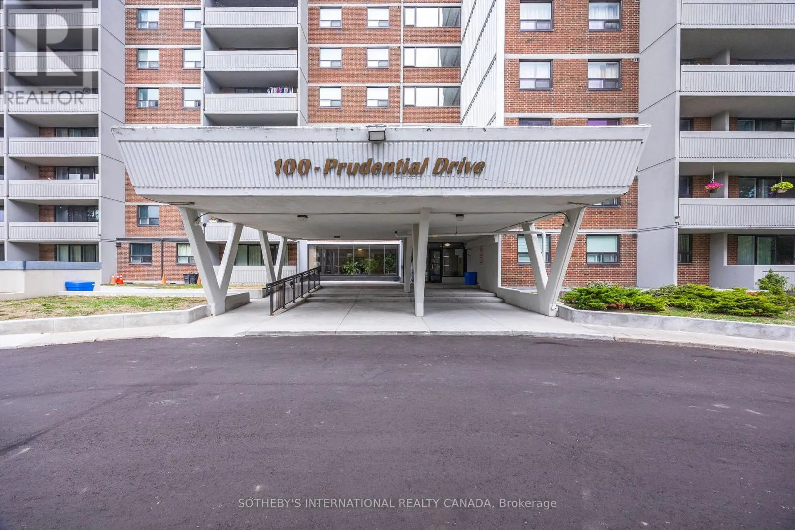 911 - 100 PRUDENTIAL DRIVE