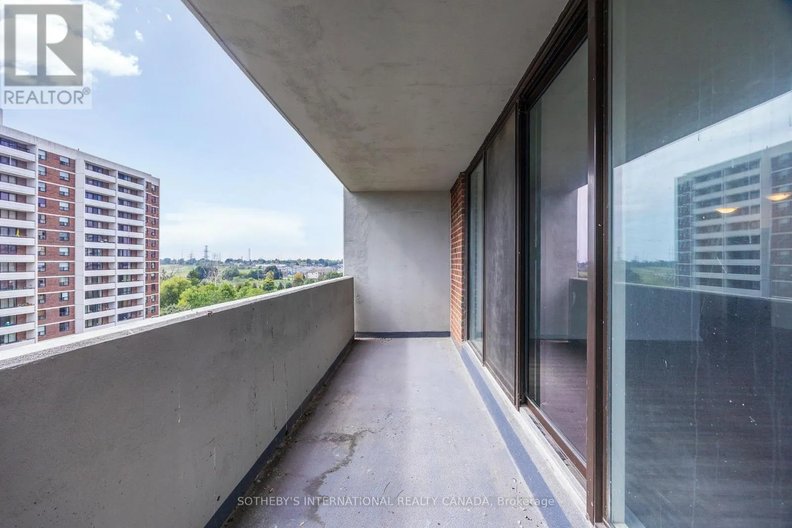 911 - 100 PRUDENTIAL DRIVE