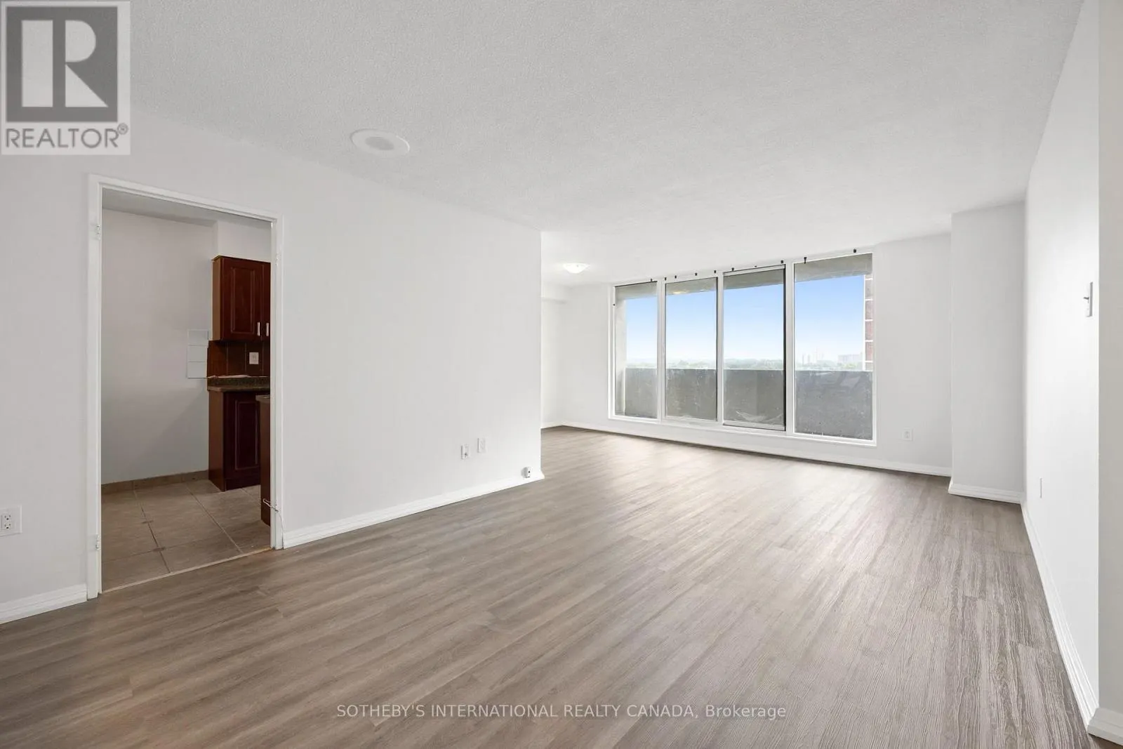 911 - 100 PRUDENTIAL DRIVE