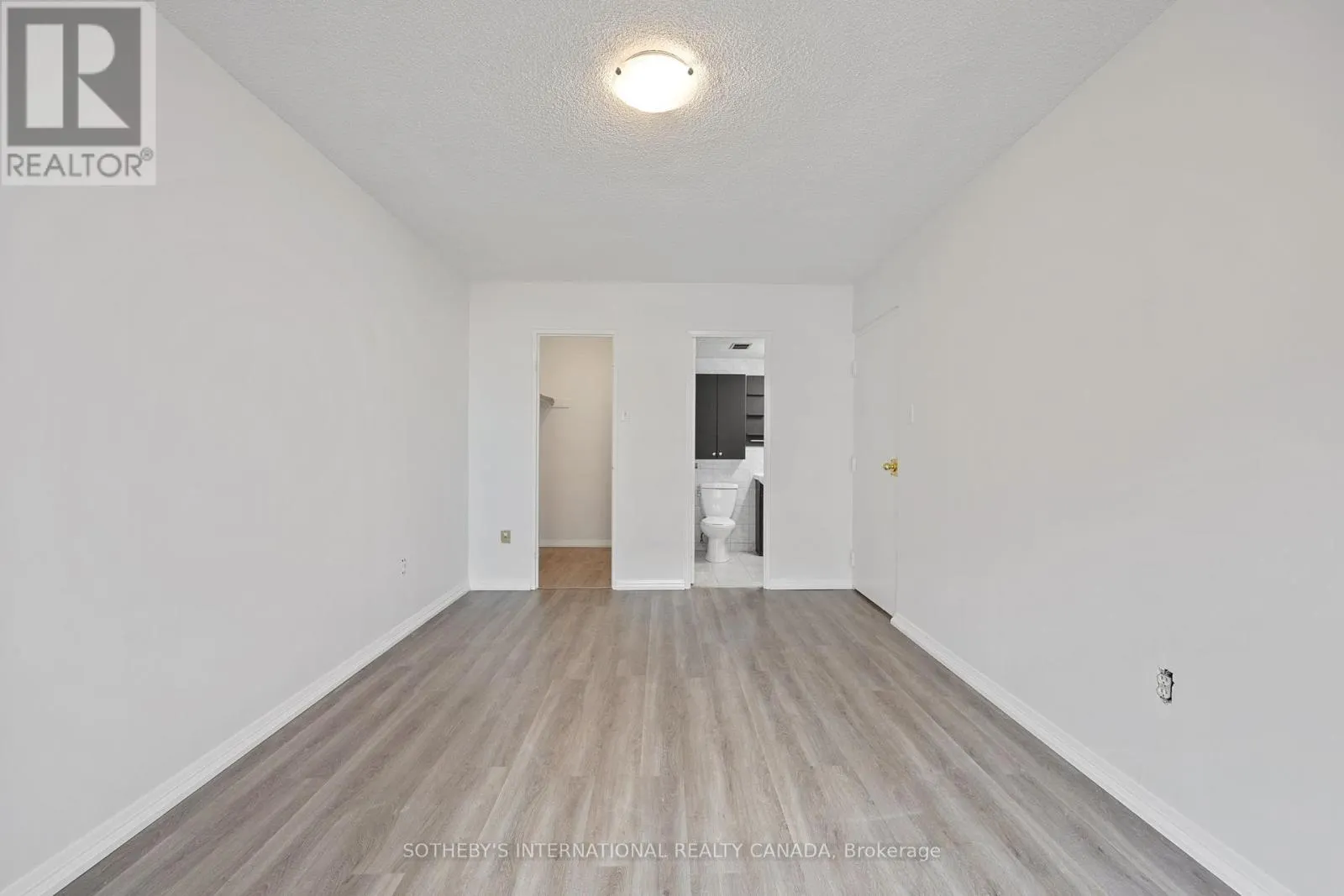 911 - 100 PRUDENTIAL DRIVE