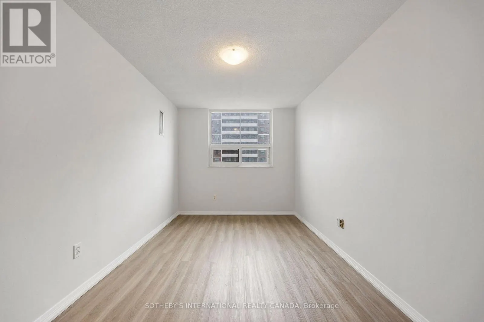 911 - 100 PRUDENTIAL DRIVE