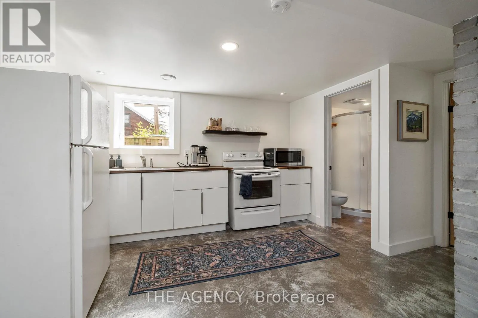 172 BROOKSIDE DRIVE