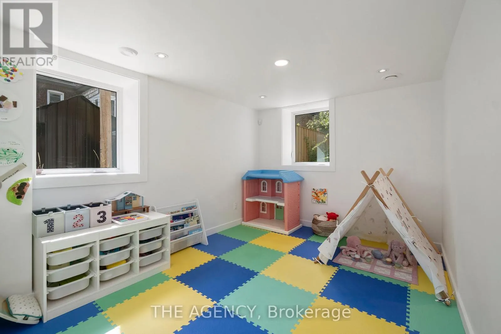 172 BROOKSIDE DRIVE