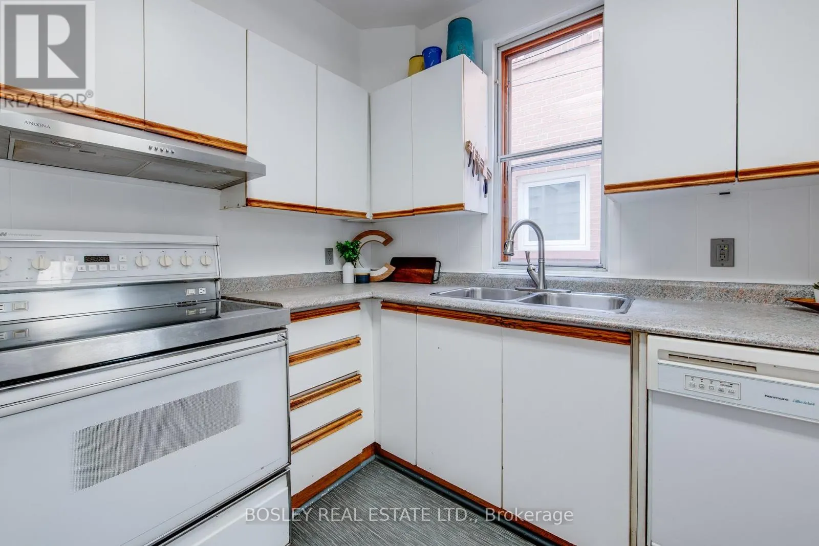 35 WINNIFRED AVENUE