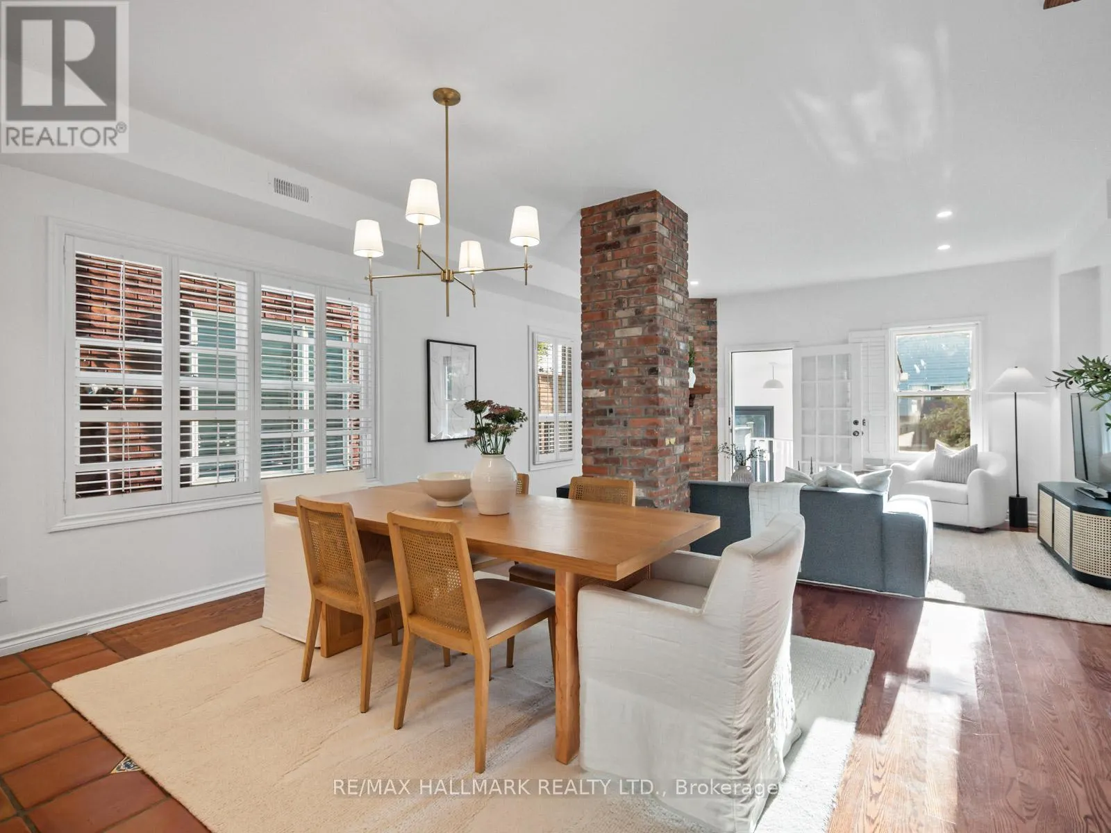24 CONDOR AVENUE