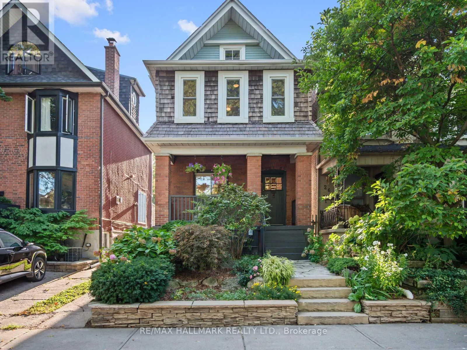 24 CONDOR AVENUE