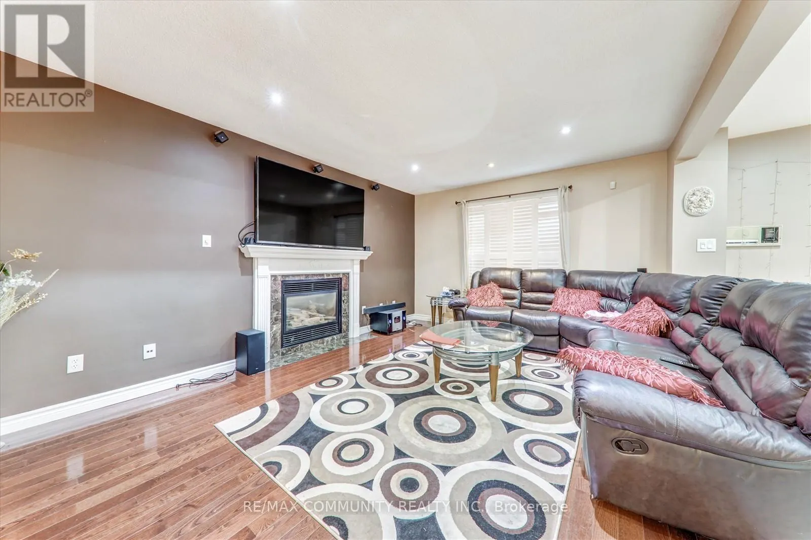 MAIN - 35 HARTRICK PLACE