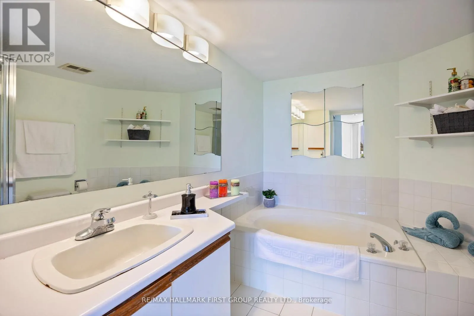506 - 3231 EGLINTON AVENUE E