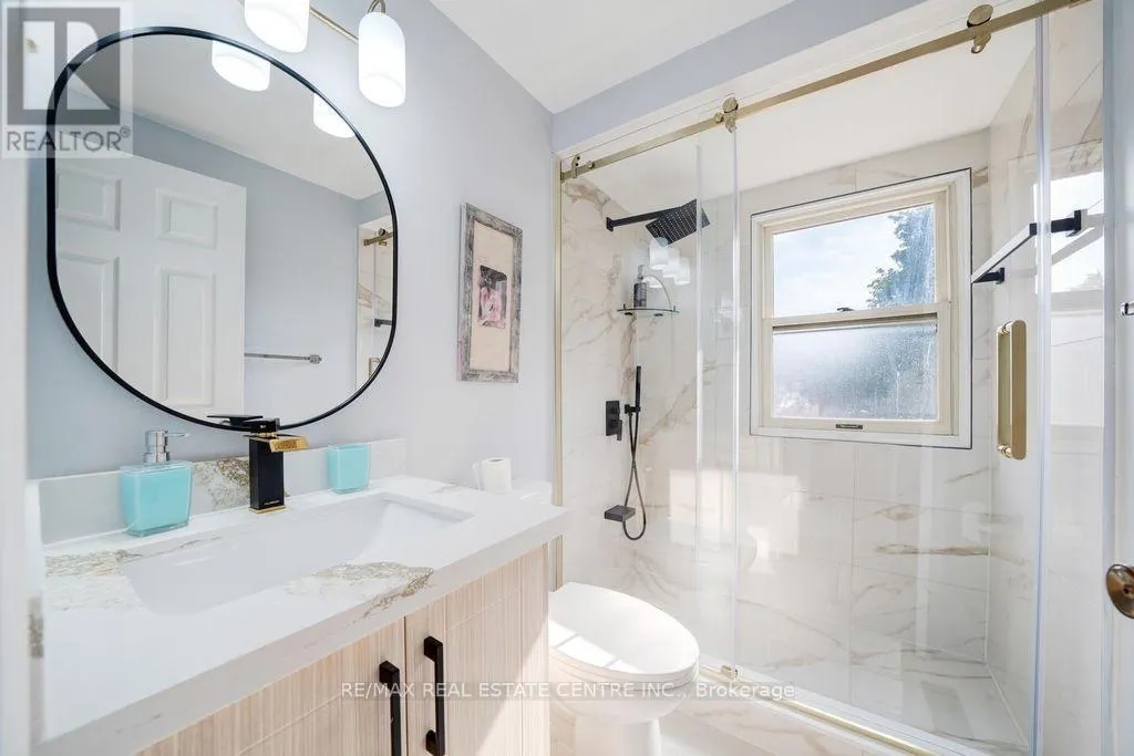 48 HETTERSLEY DRIVE W