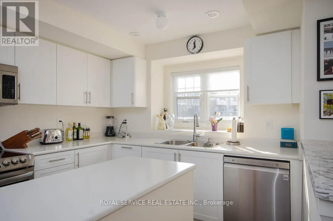 114 KING WILLIAM WAY
