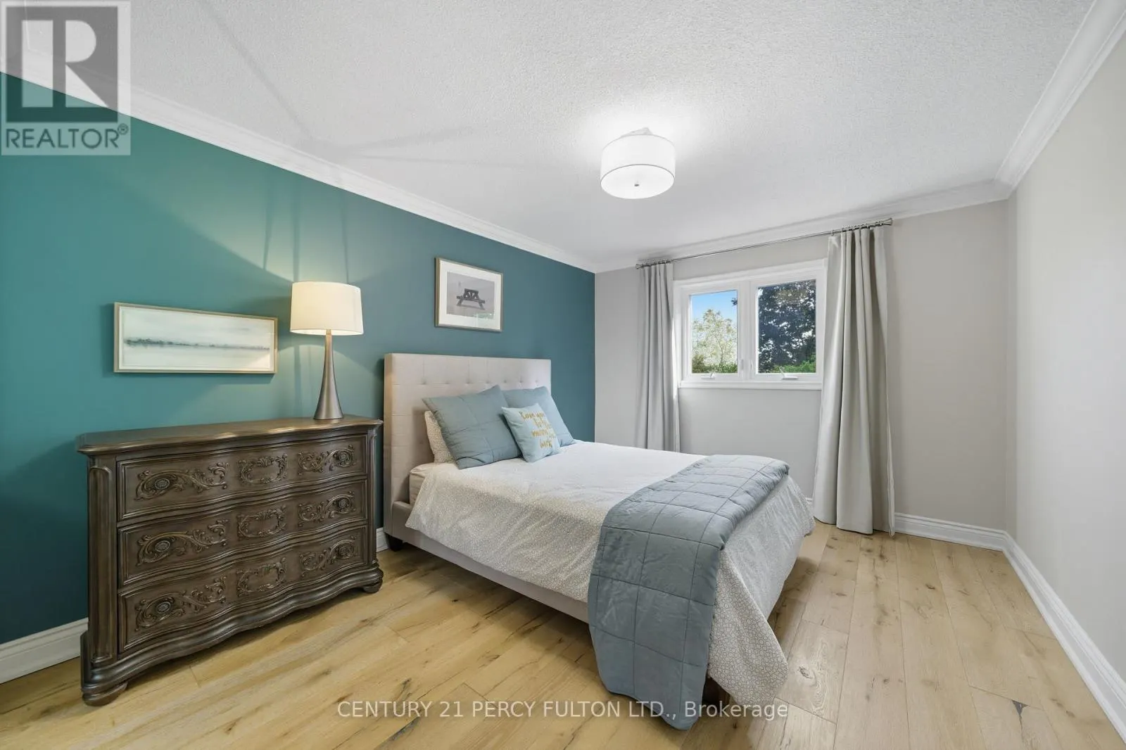 3 CHIPPERFIELD CRESCENT