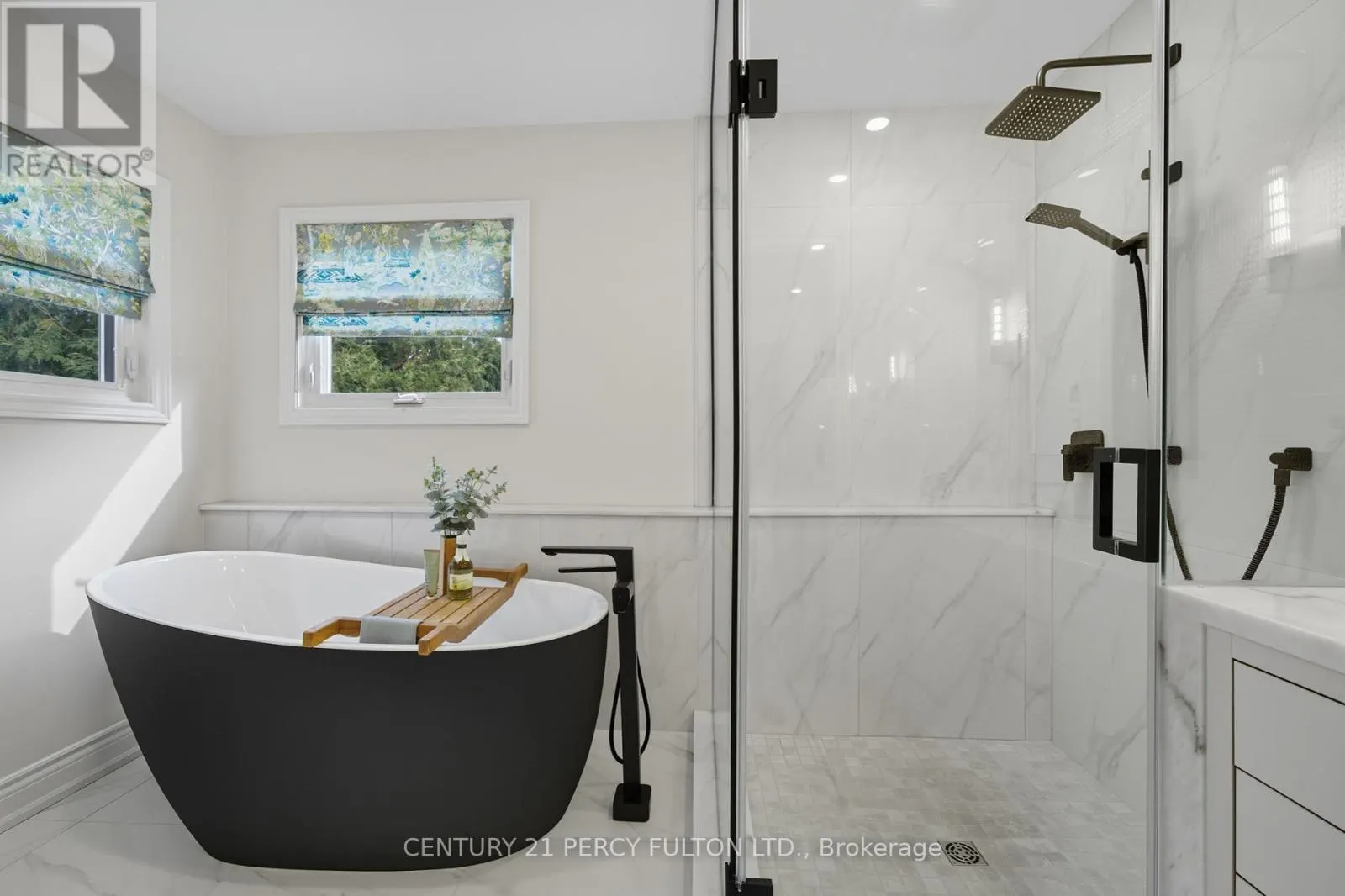 3 CHIPPERFIELD CRESCENT