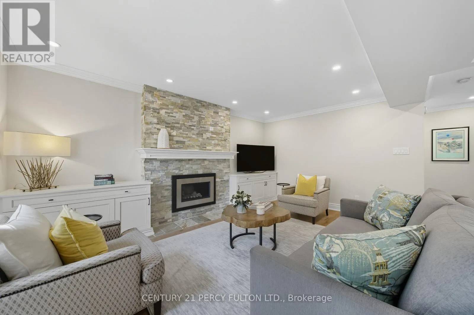3 CHIPPERFIELD CRESCENT