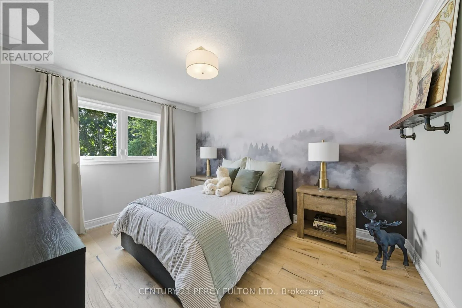 3 CHIPPERFIELD CRESCENT