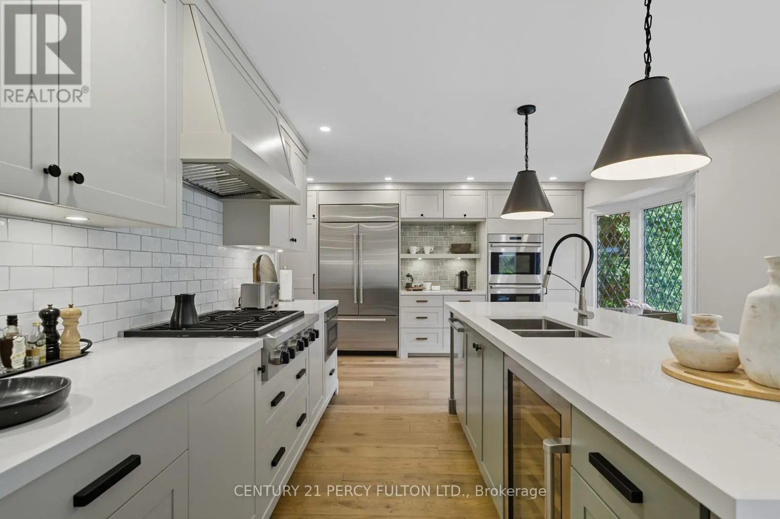 3 CHIPPERFIELD CRESCENT