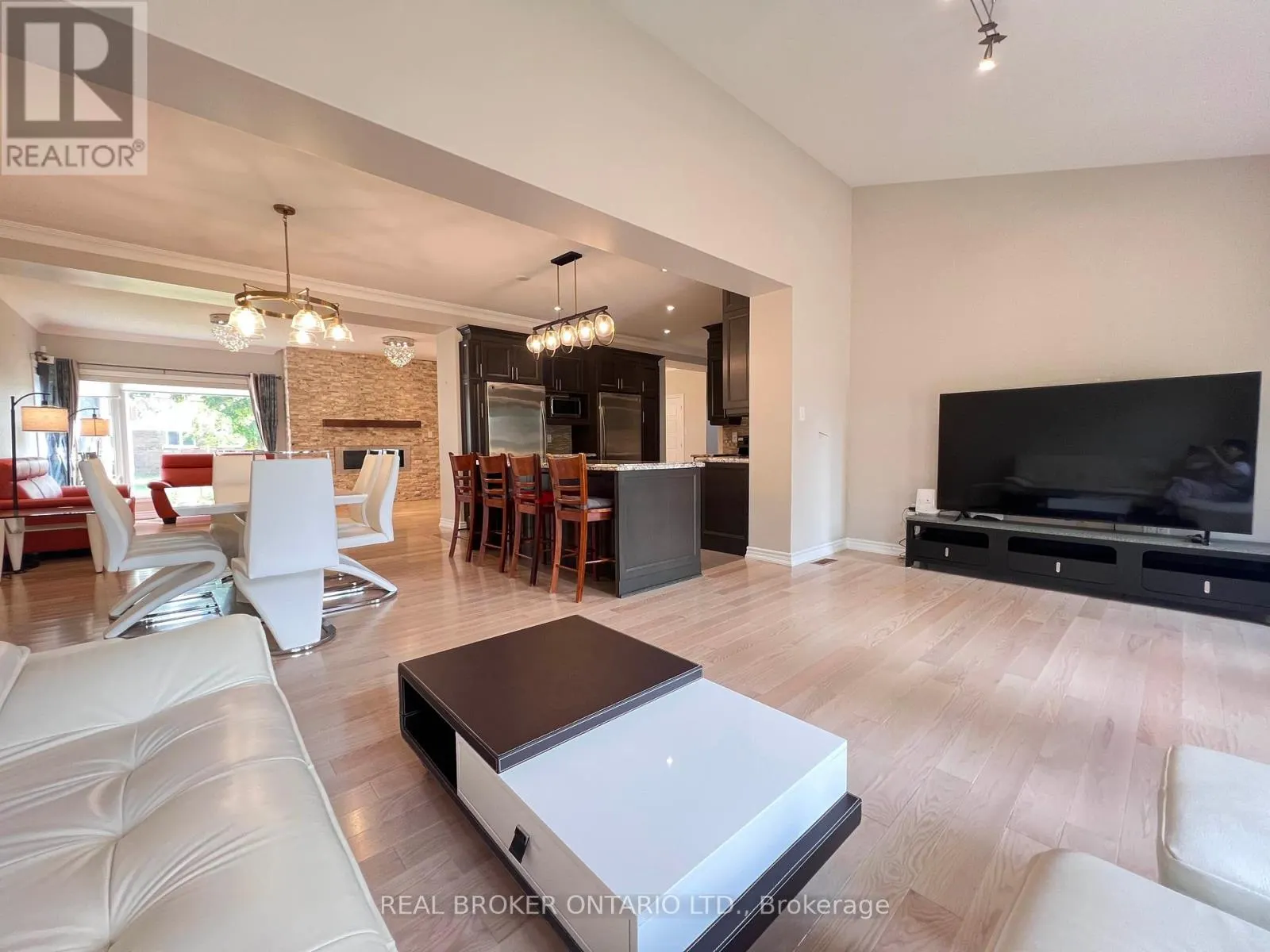 30 MEADOWACRES DRIVE