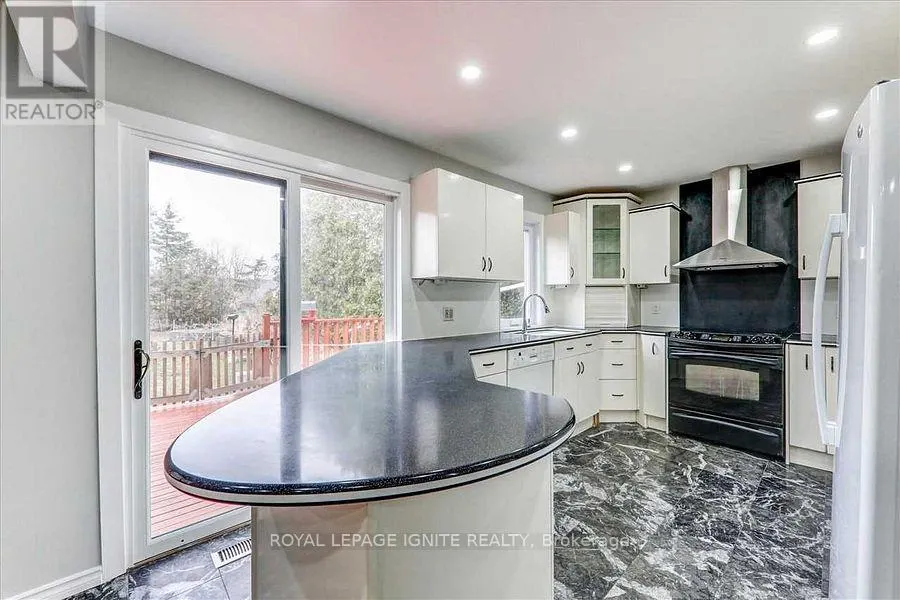160 TWYN RIVERS DRIVE