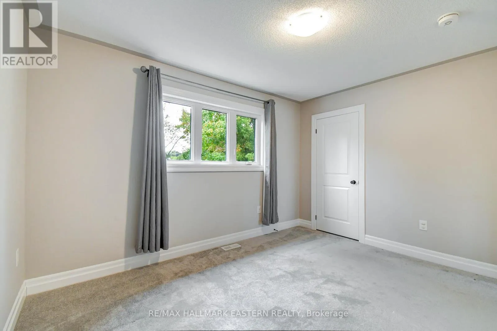 18 DURHAM AVENUE