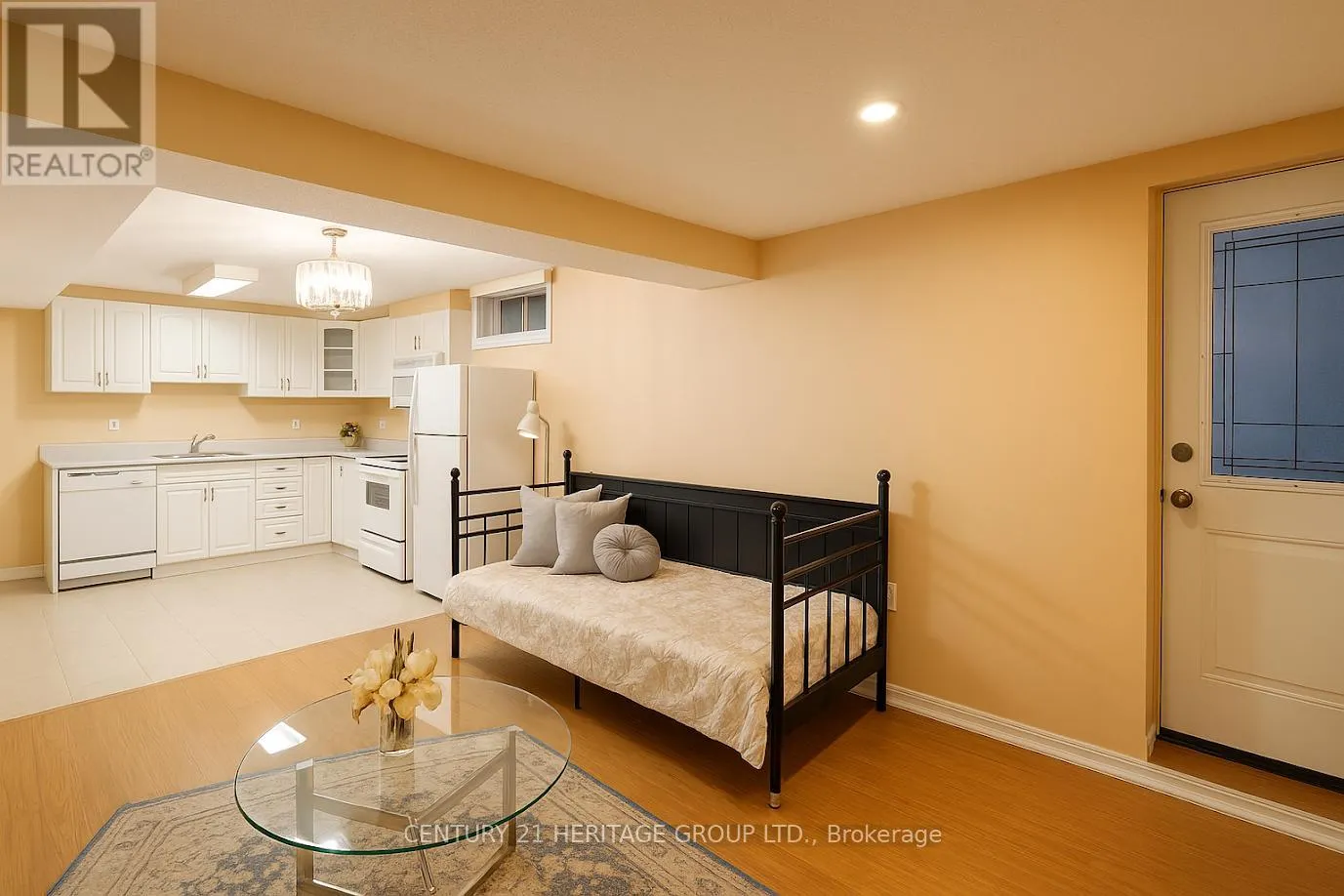 824 THORNTON ROAD N
