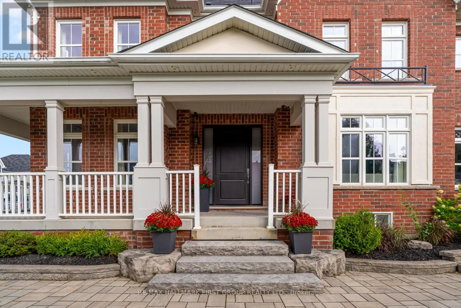 8 JARROW CRESCENT