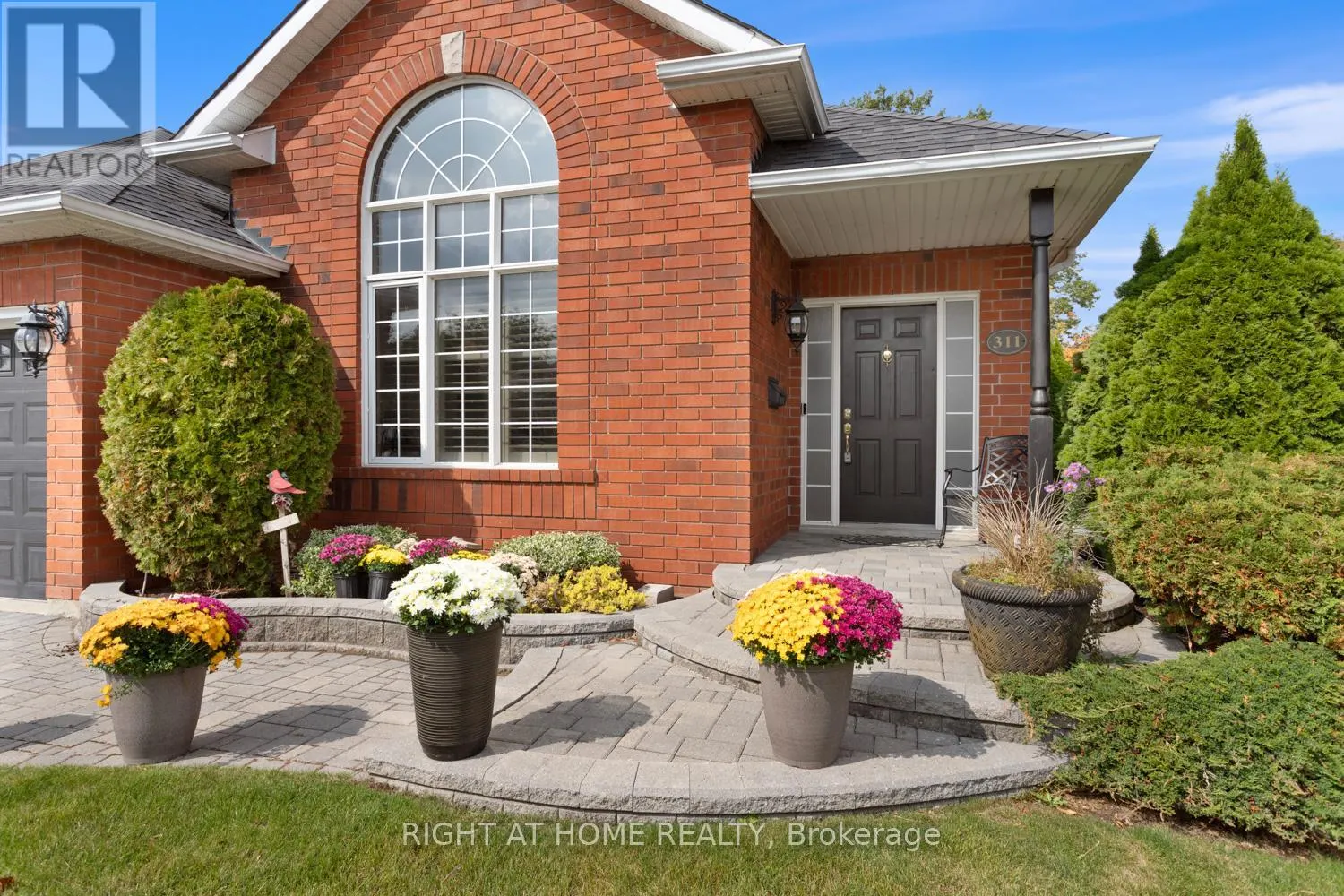 311 WATERBURY CRESCENT