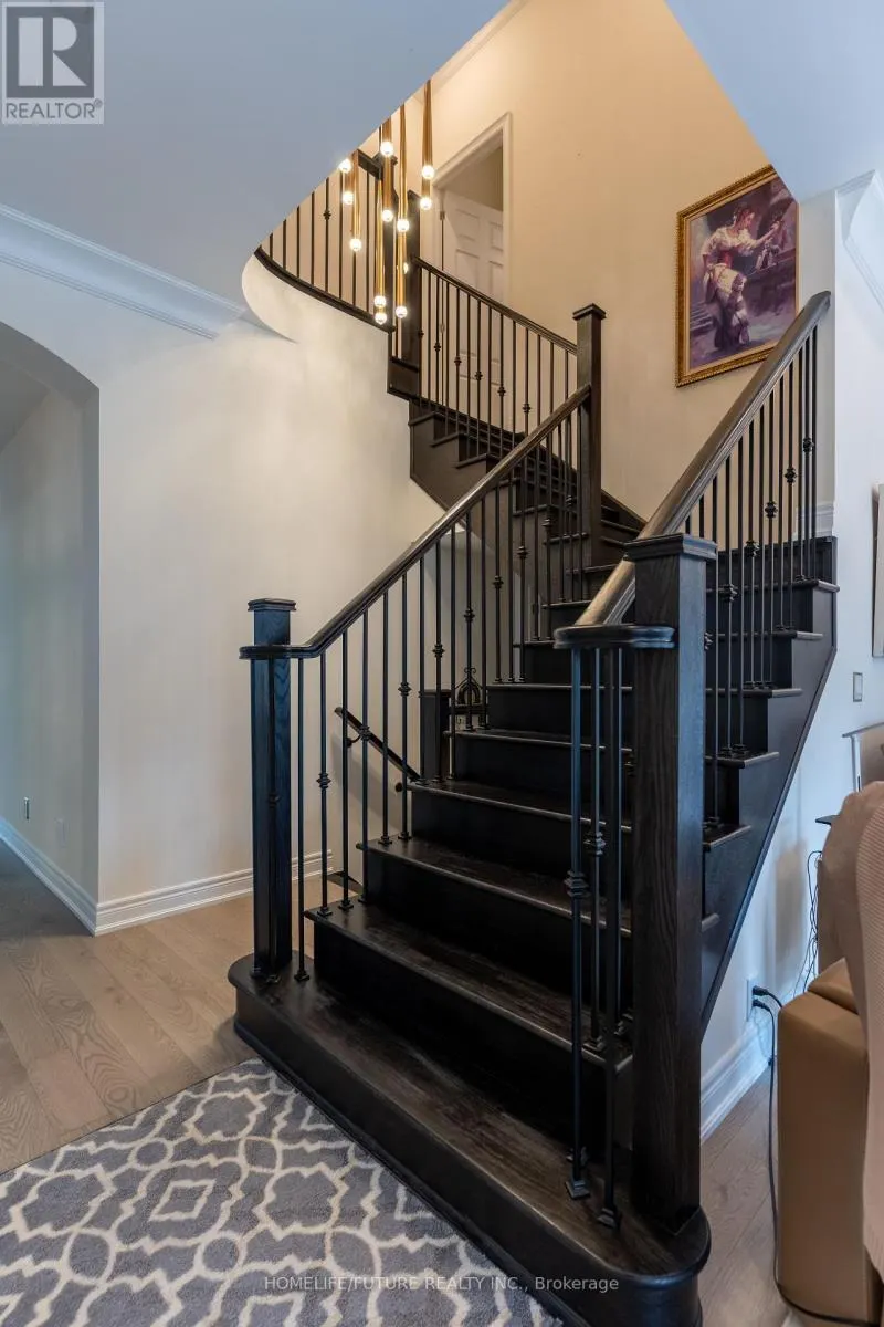 36 BLENHEIM CIRCLE