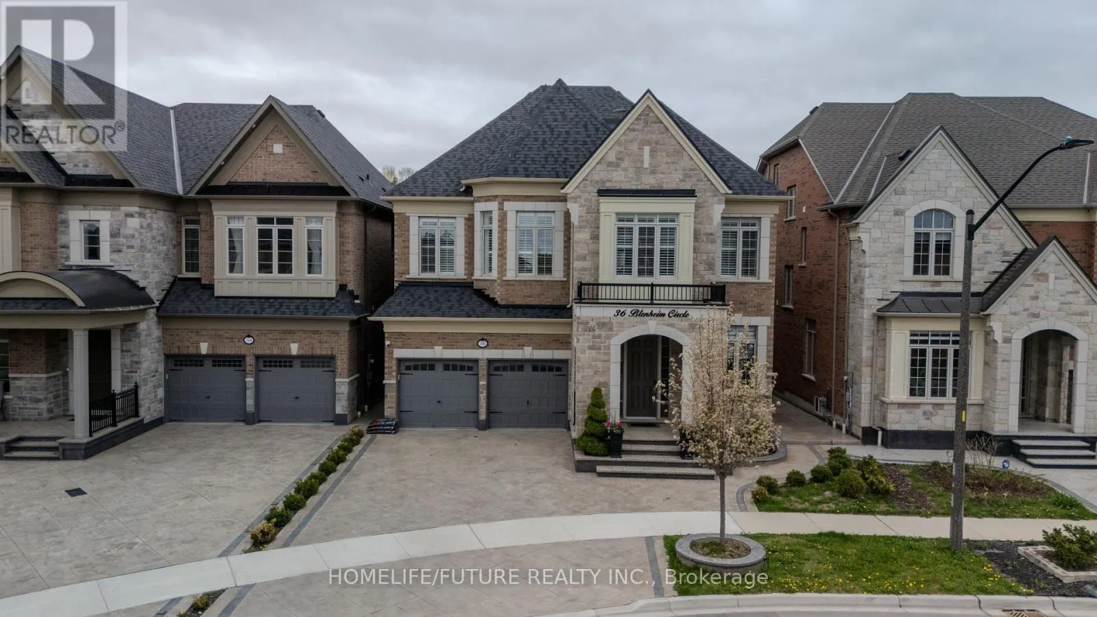 36 BLENHEIM CIRCLE