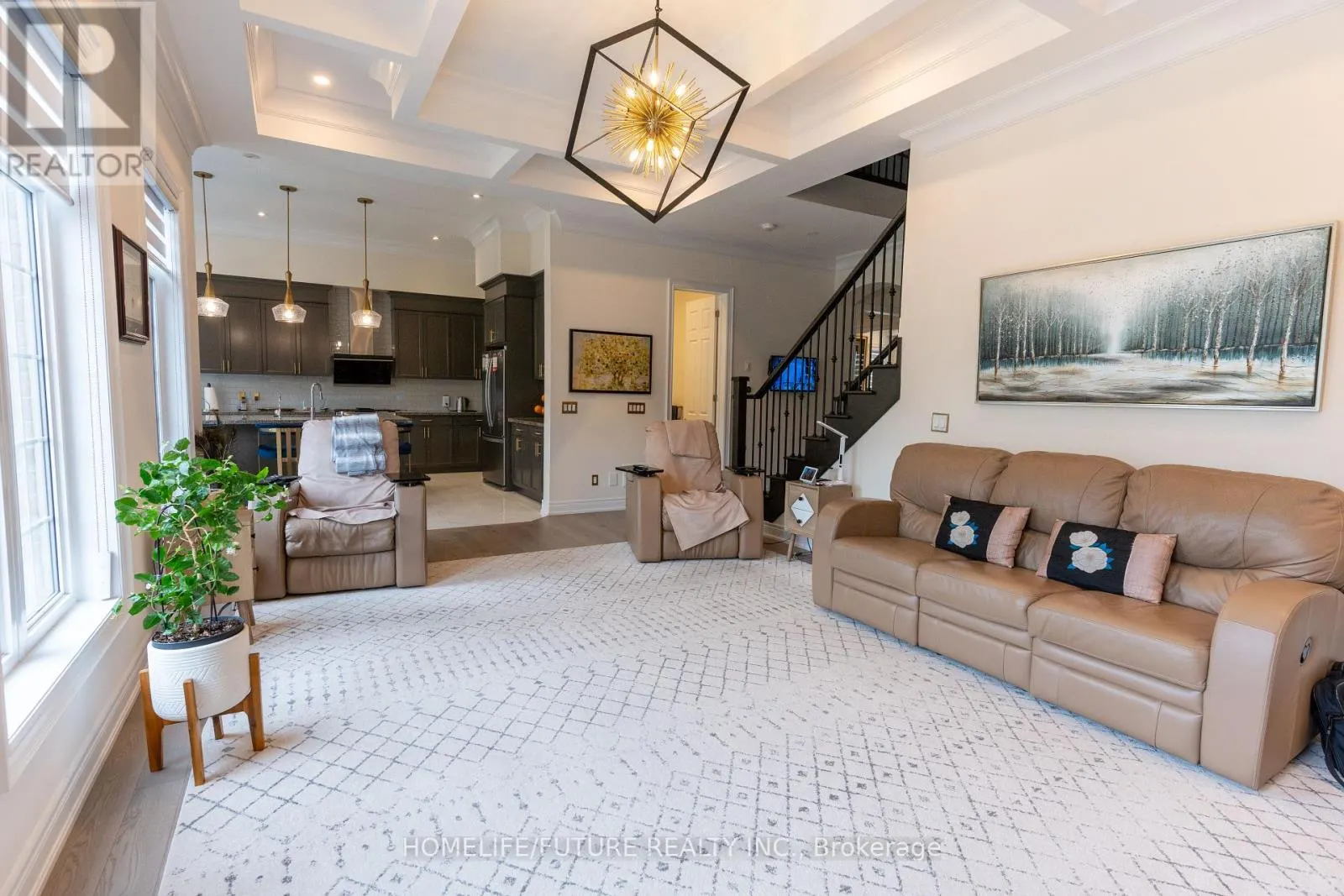 36 BLENHEIM CIRCLE