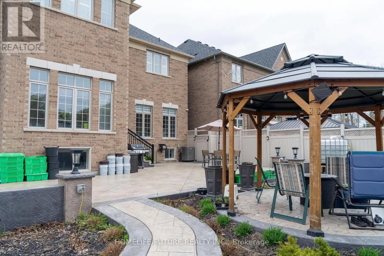 36 BLENHEIM CIRCLE