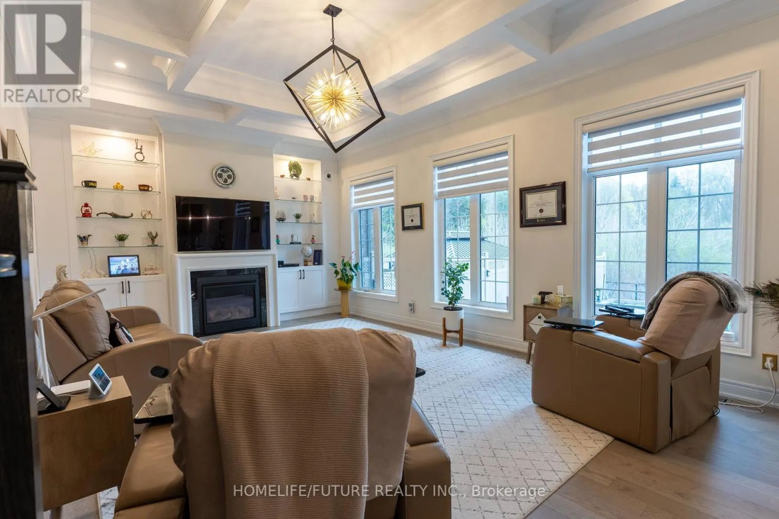 36 BLENHEIM CIRCLE
