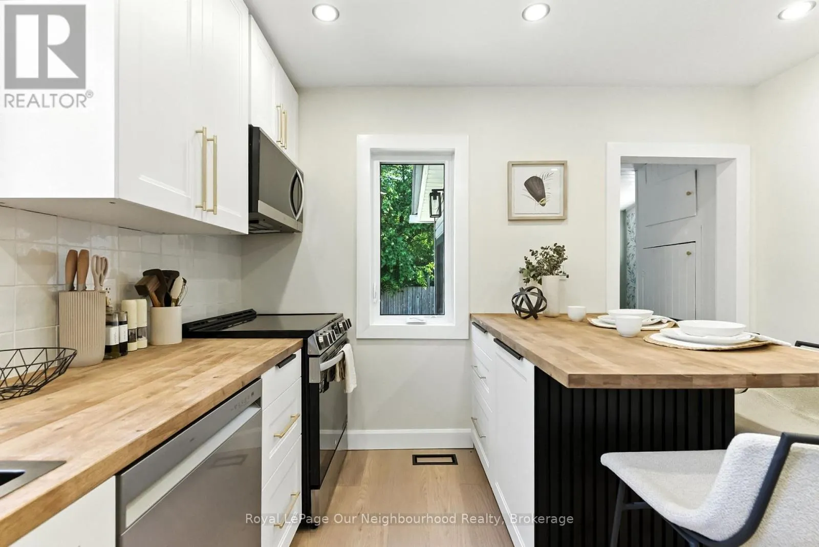 319 DIVISION STREET
