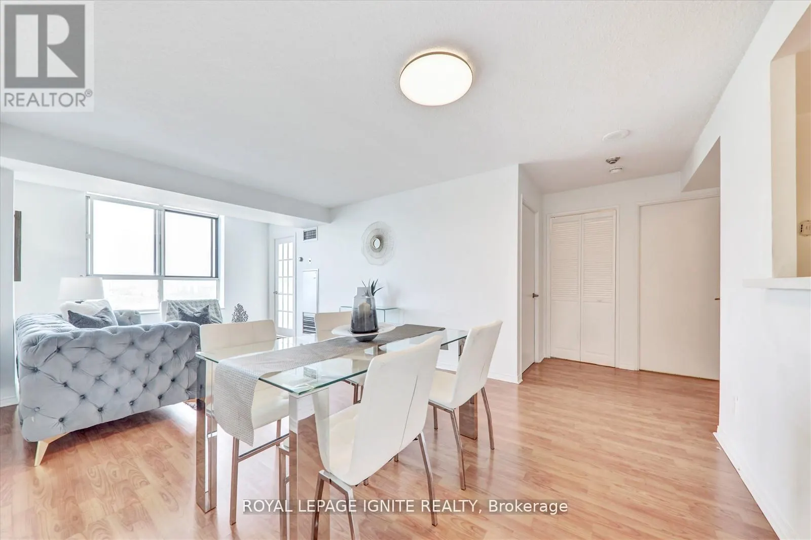 PH 1914 - 330 MCCOWAN ROAD