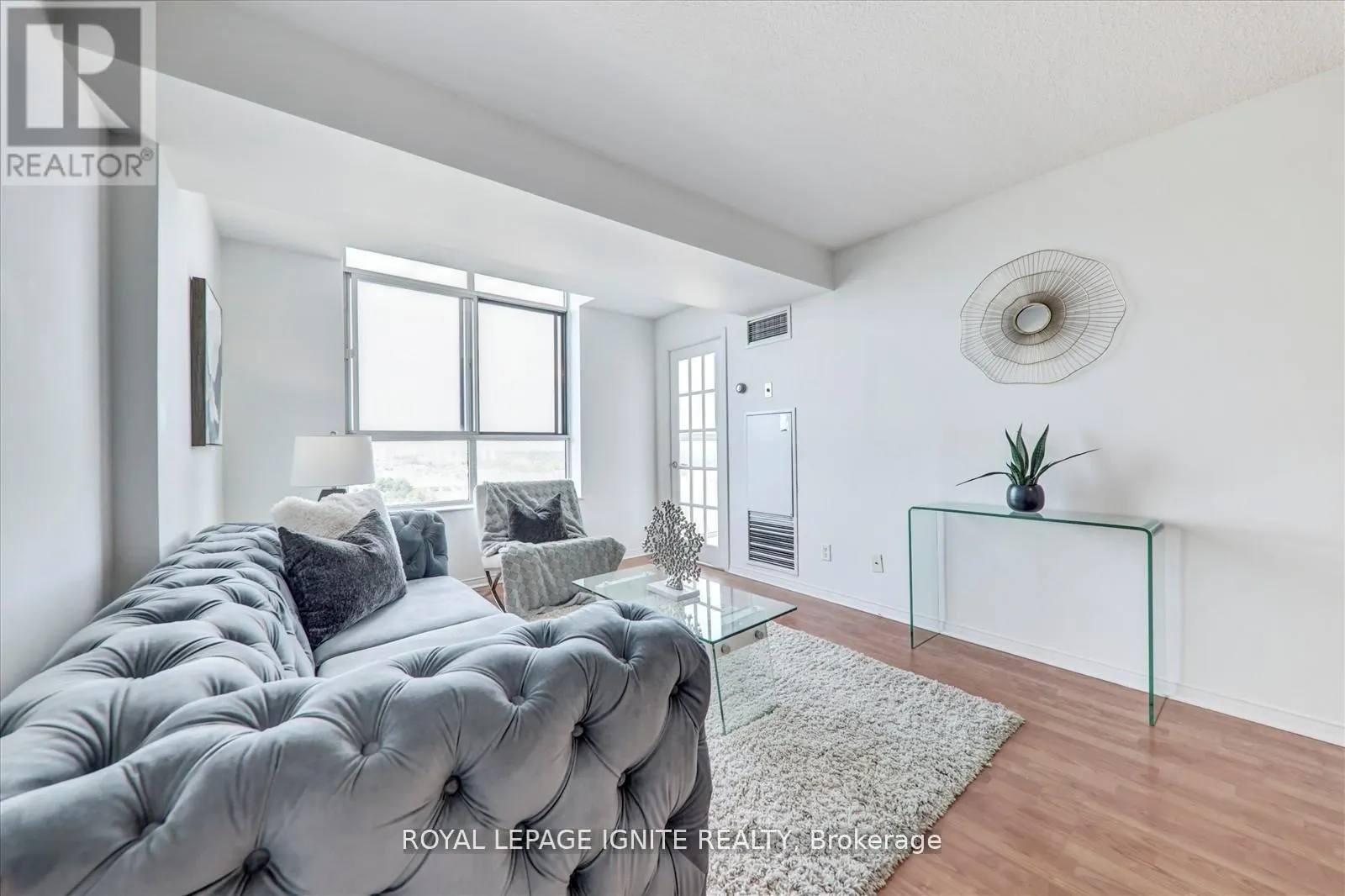 PH 1914 - 330 MCCOWAN ROAD