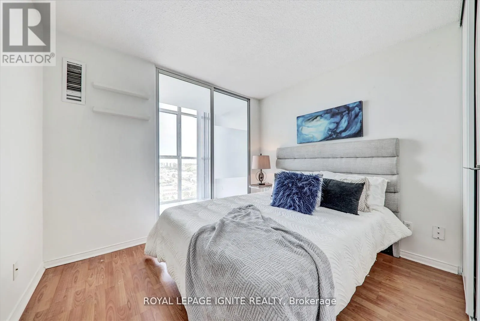 PH 1914 - 330 MCCOWAN ROAD