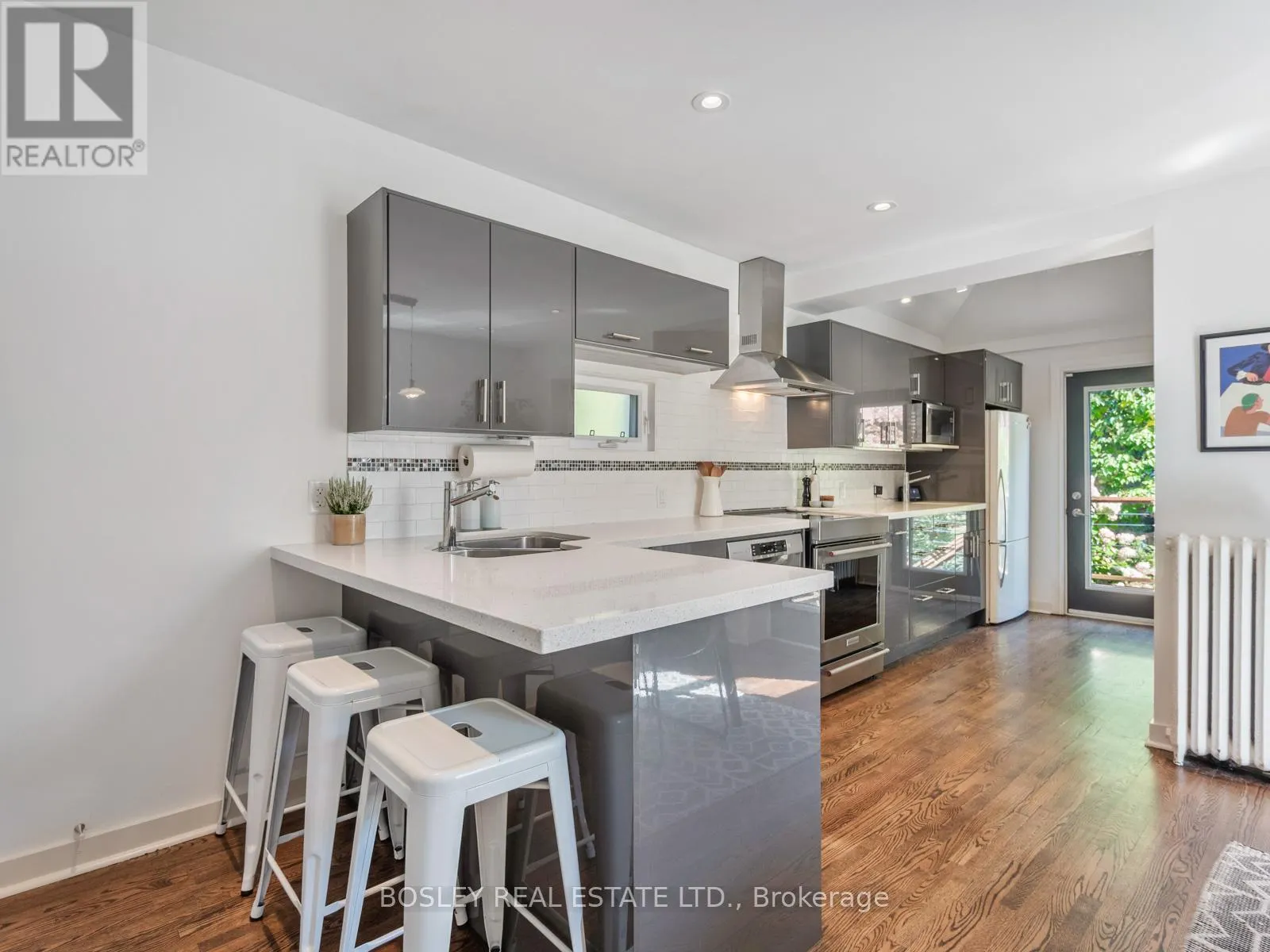 25 NEWMAN AVENUE