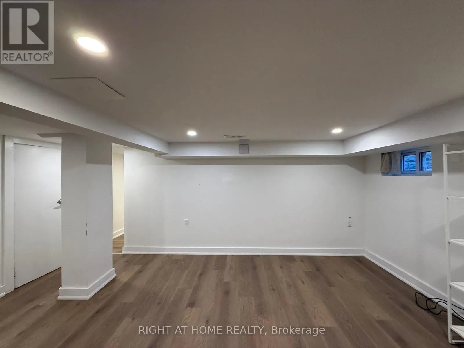 LOWER - 22 GLENSIDE AVENUE