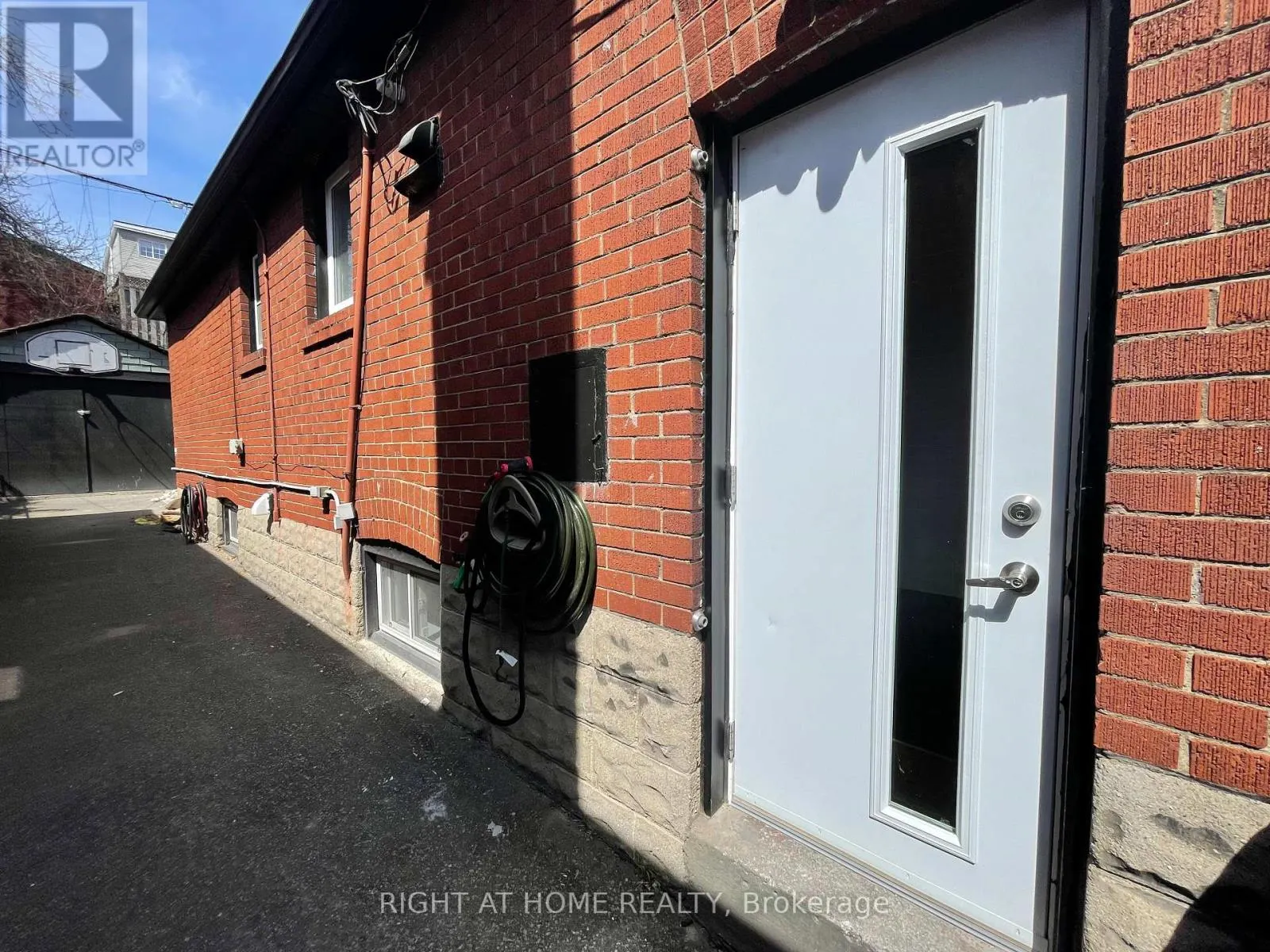 LOWER - 22 GLENSIDE AVENUE