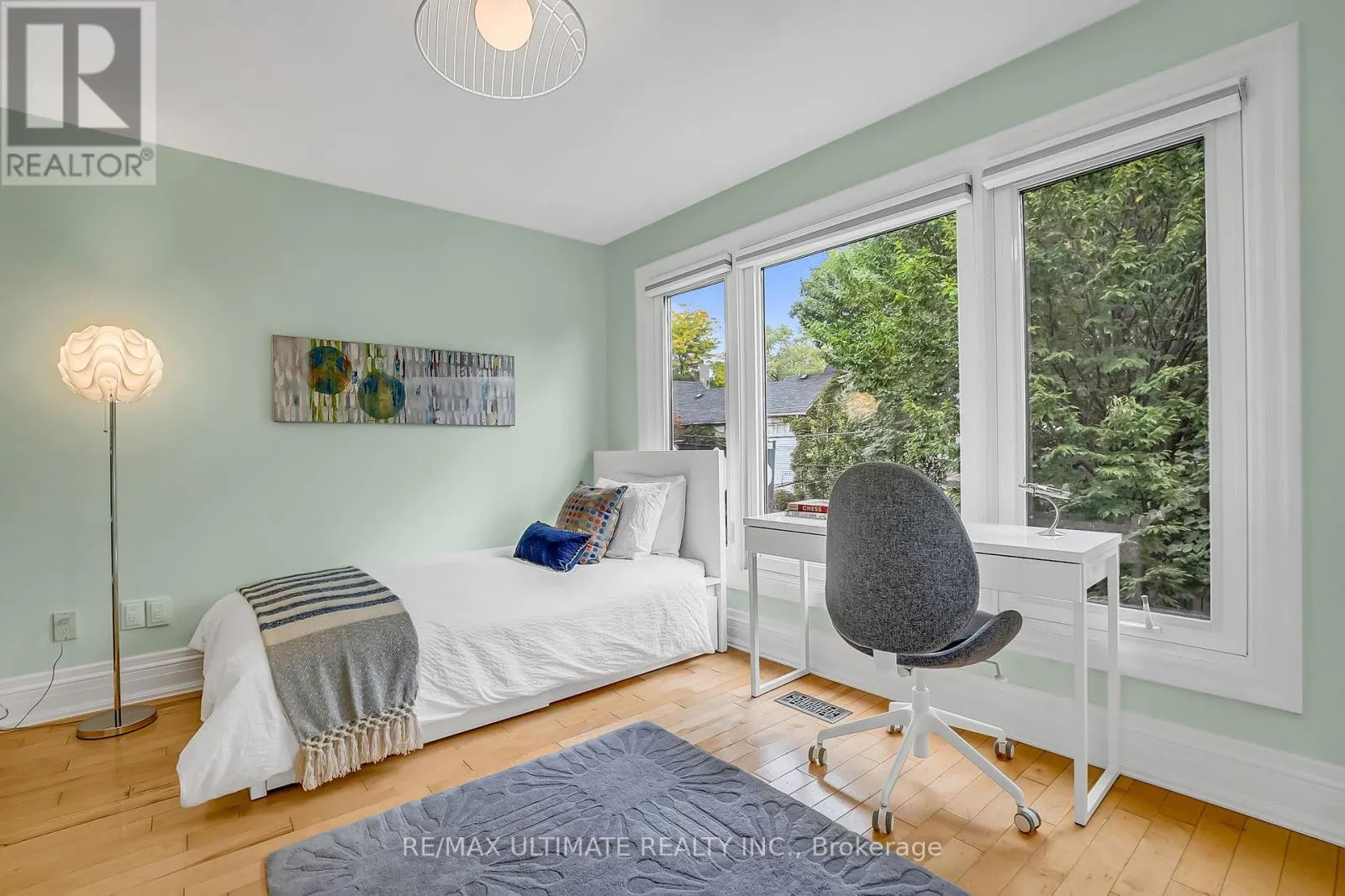 135A PAPE AVENUE