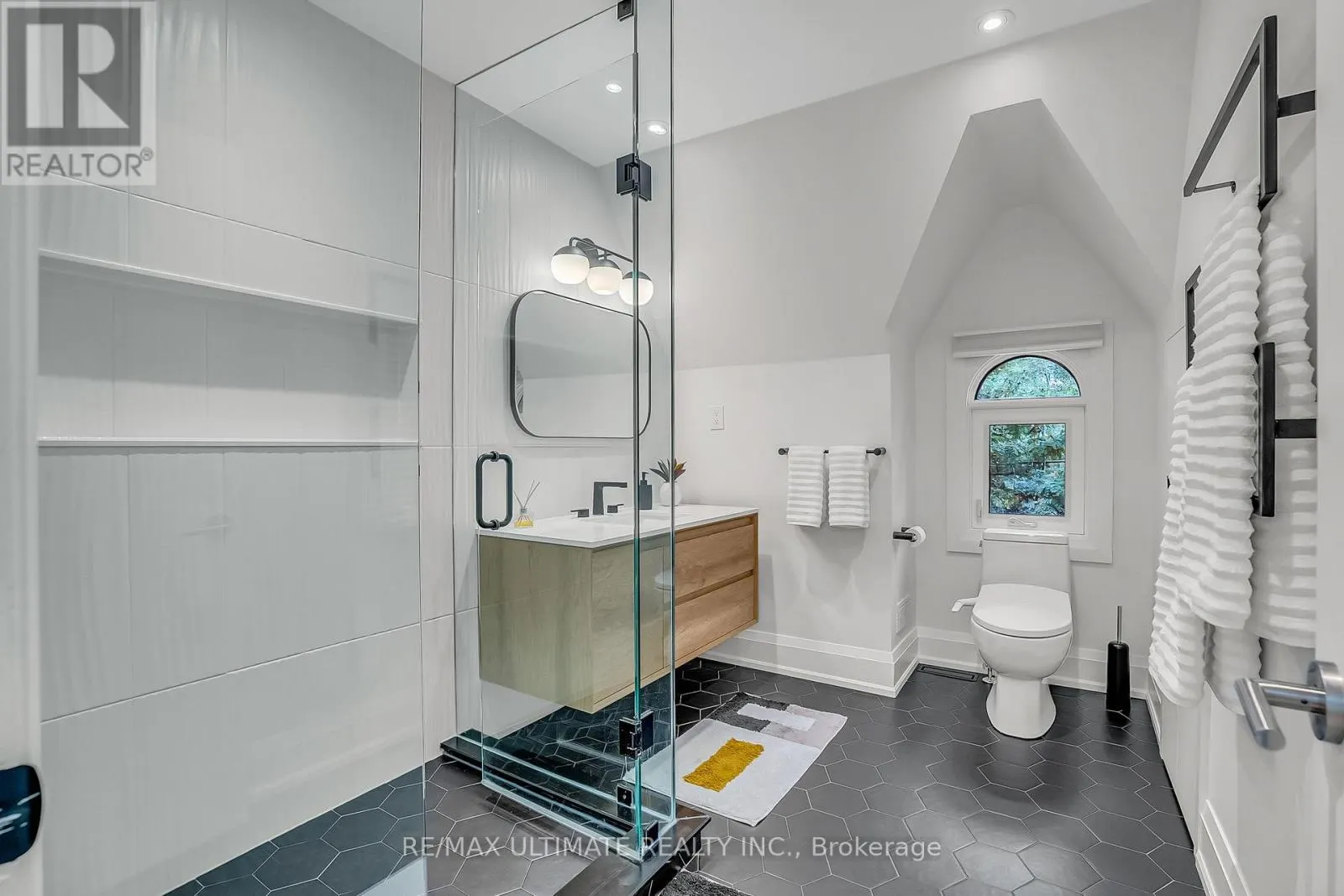 135A PAPE AVENUE