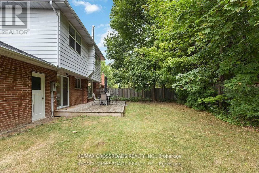 3 BOWATER DRIVE