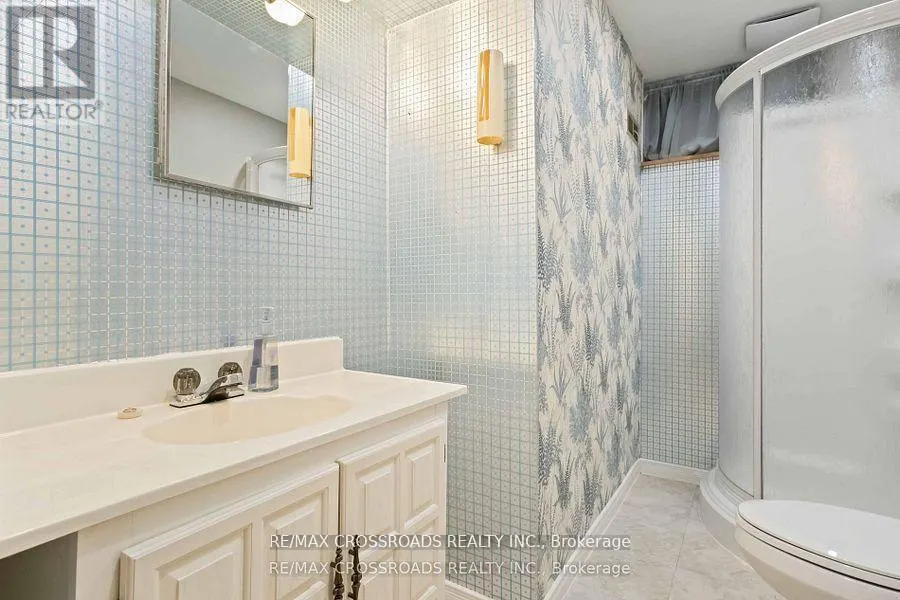3 BOWATER DRIVE