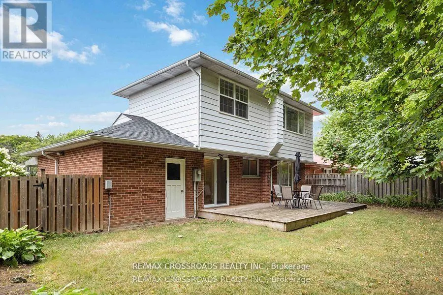 3 BOWATER DRIVE