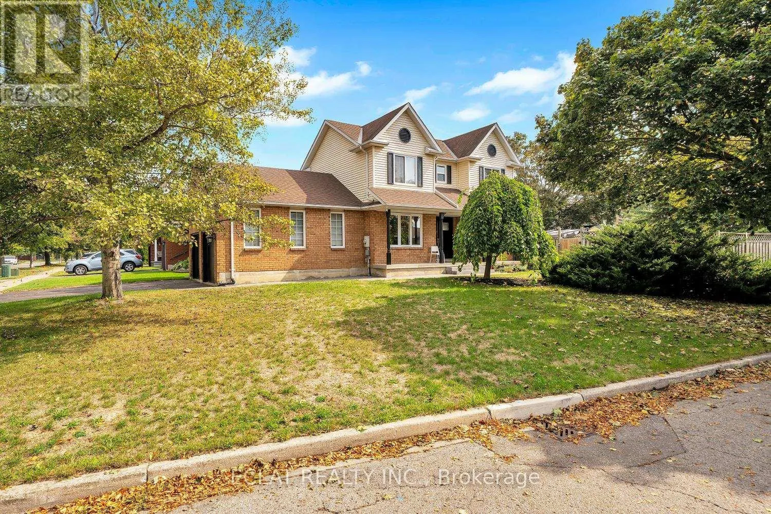 11 STRATHALLAN DRIVE S