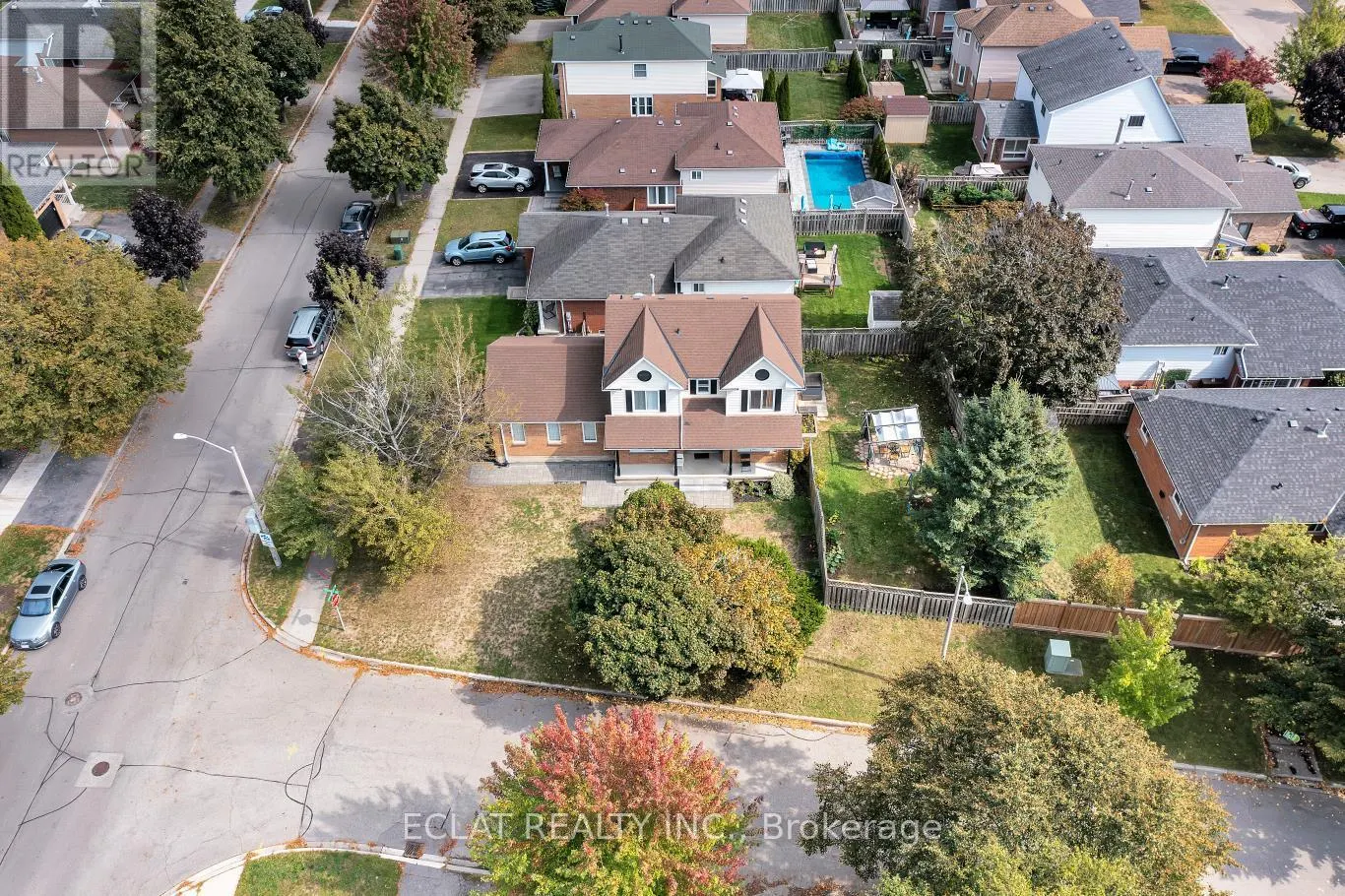 11 STRATHALLAN DRIVE S
