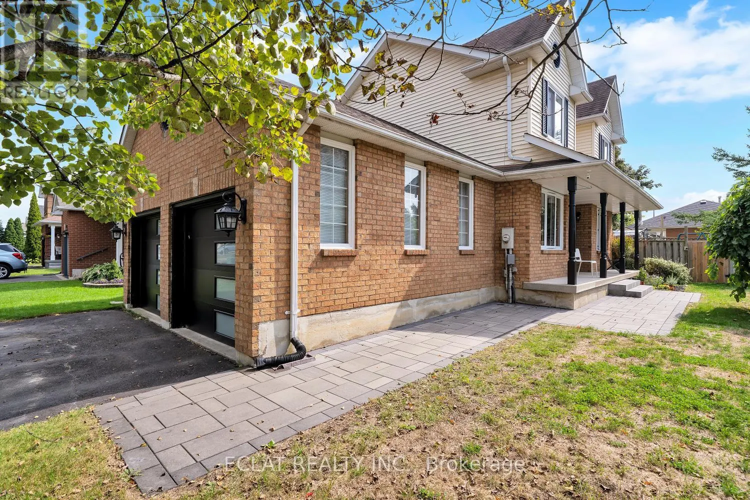 11 STRATHALLAN DRIVE S
