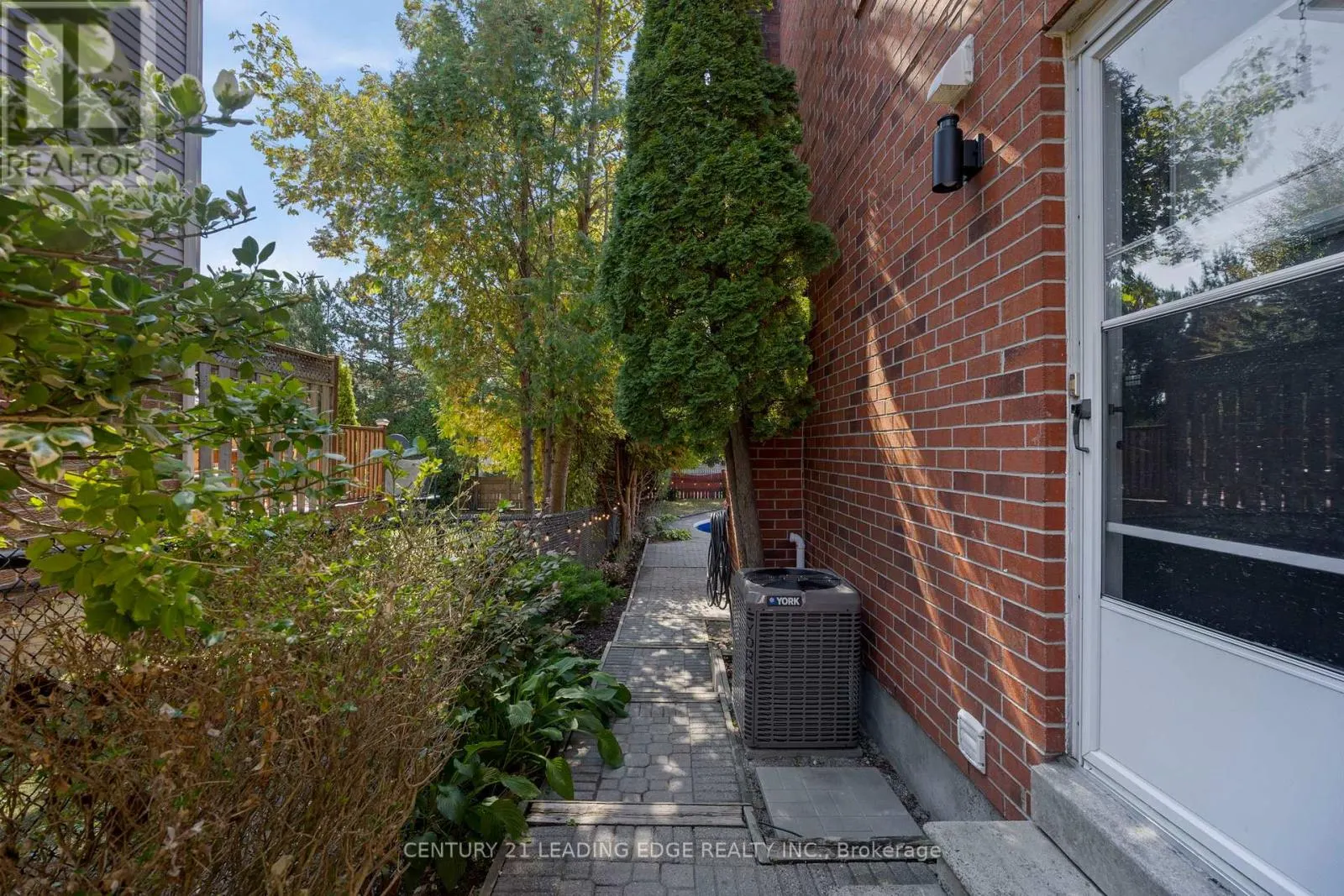 1211 BRIDGE GATE CRESCENT