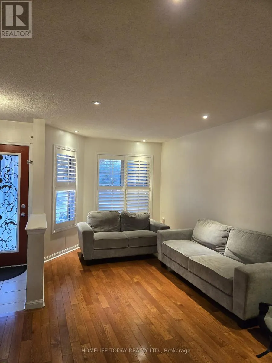 (MAIN) - 27 TRUMPETER STREET