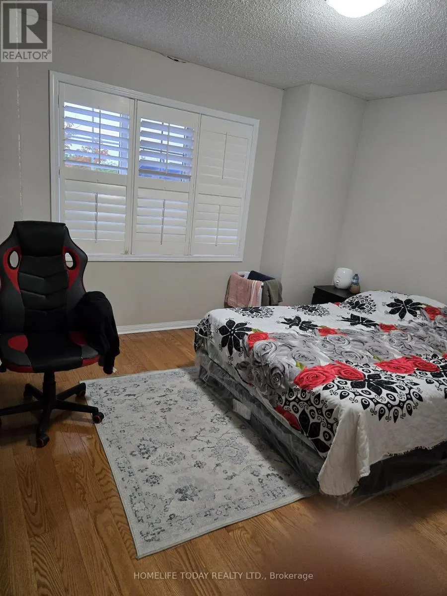 (MAIN) - 27 TRUMPETER STREET