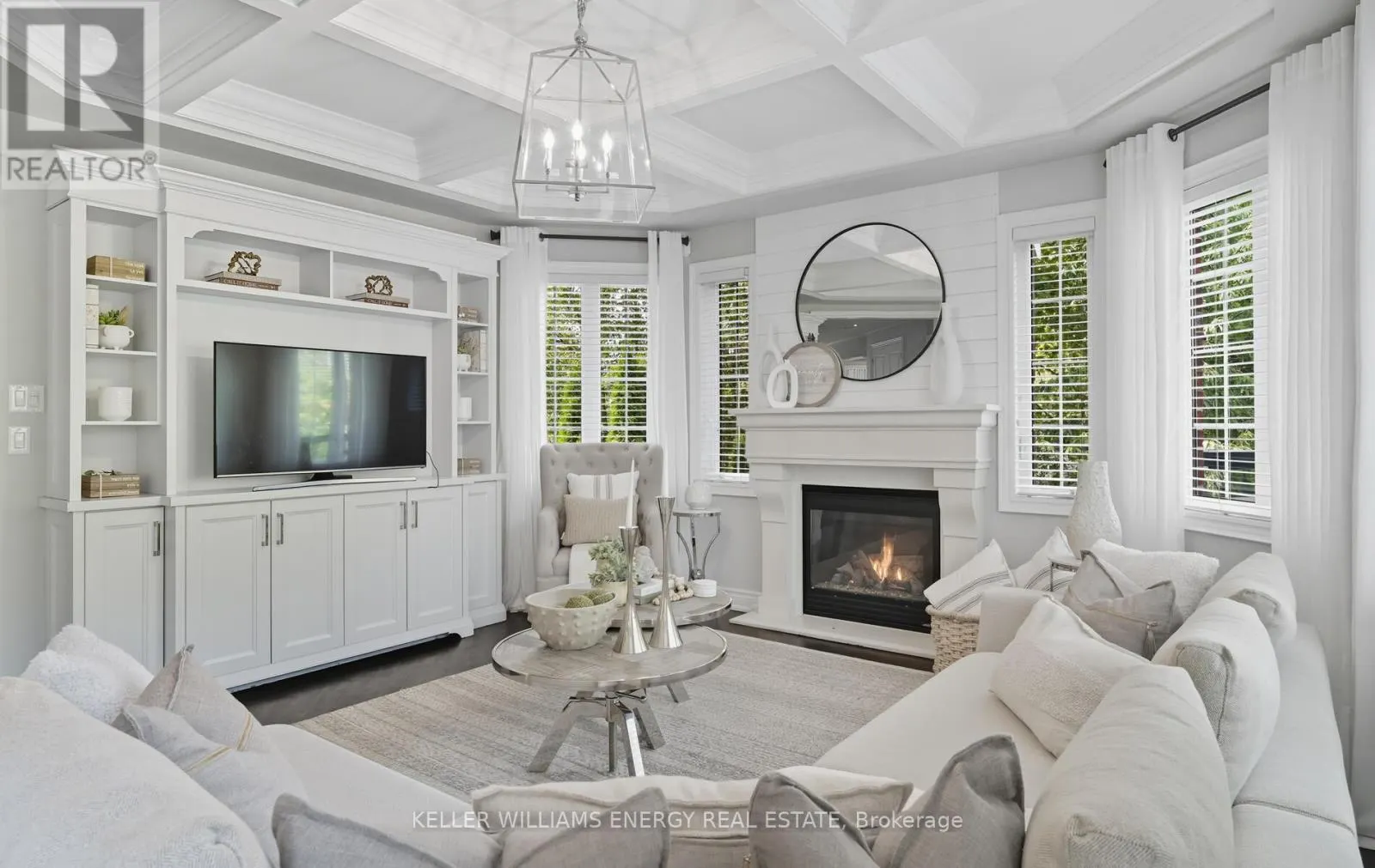 28 COACH CRESCENT