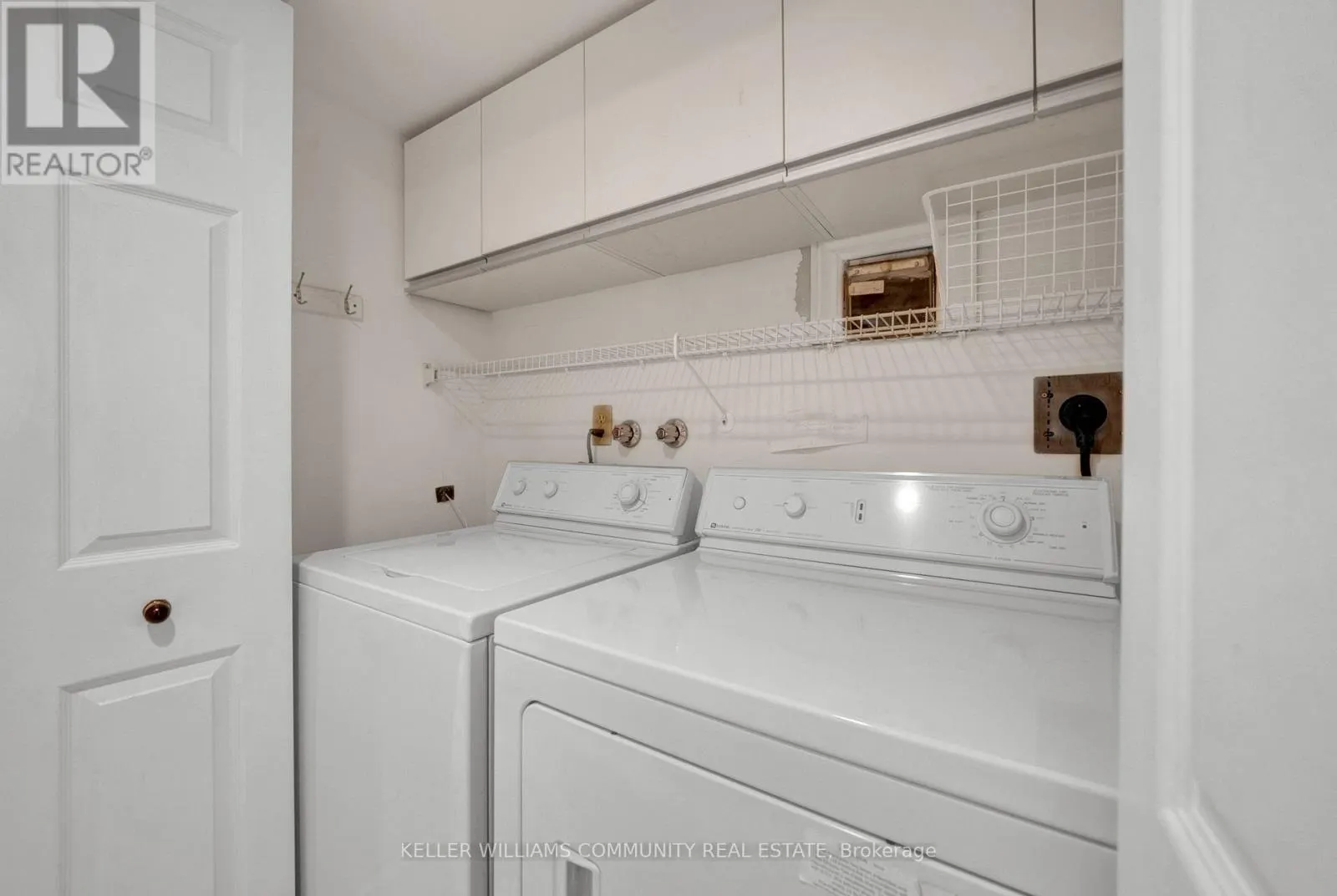 405 - 900 WILSON ROAD N, #405